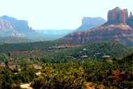 Sedona Hiking, Lunch, and Wine Tasting Private Tour thumbnail 4