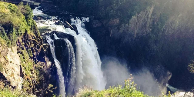 Seattle Snoqualmie Falls & Wine Tasting Tour - Image 2