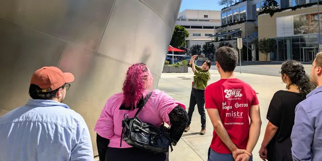 Los Angeles Arts Tour with MOCA & The Broad 2 hr - Image 1