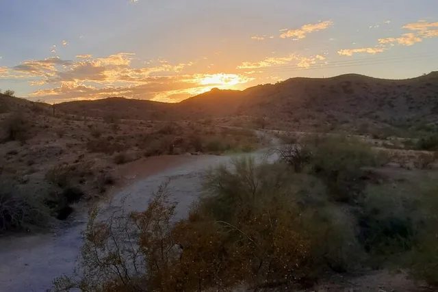 Phoenix Desert Hike at Sunrise or Sunset 2 hr - Image 3