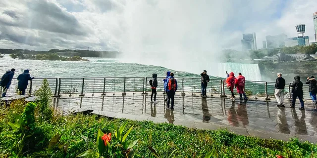 New York City Niagara Falls Day Tour - Image 2