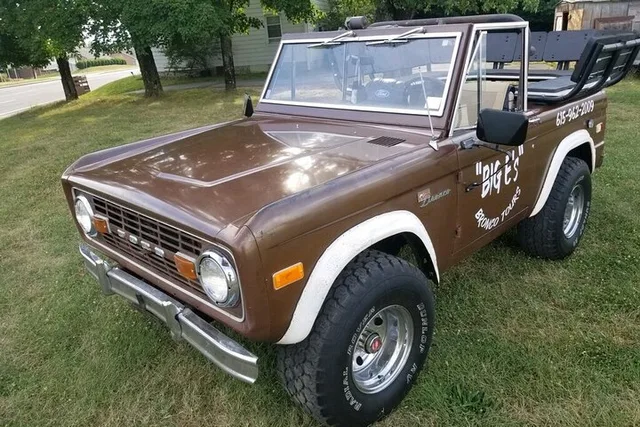 Nashville City Tour in a Classic Bronco - Image 2