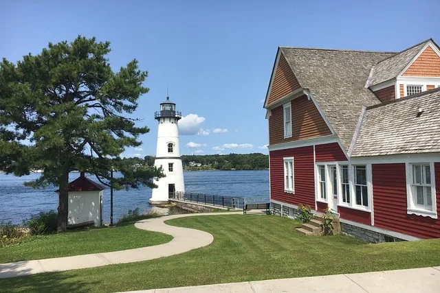 St. Lawrence River Islands and Castle Tour - Image 2