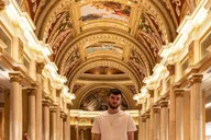 Las Vegas Strip Walking Tour with Free Drink thumbnail 4