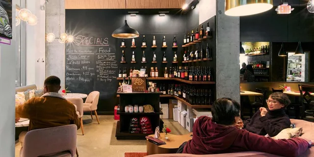 Seattle Wine Tasting Experience - Image 5