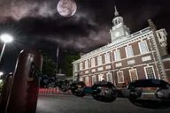Philadelphia Ghosts and Booze Haunted Pub Crawl 2 hr thumbnail 4