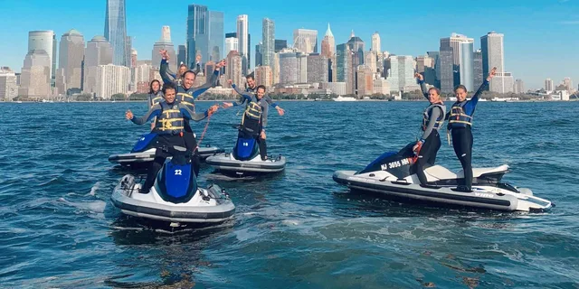 Jersey City Jet Ski Tour of Manhattan - Image 3