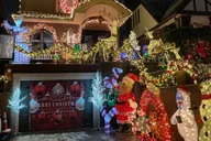New York City Dyker Heights Christmas Lights Tour thumbnail 5