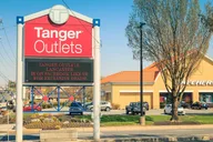 Philadelphia Shopping Tour to Tanger Outlets thumbnail 1