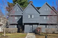 Boston Salem Day Trip with Witch Museum & Trolley thumbnail 4