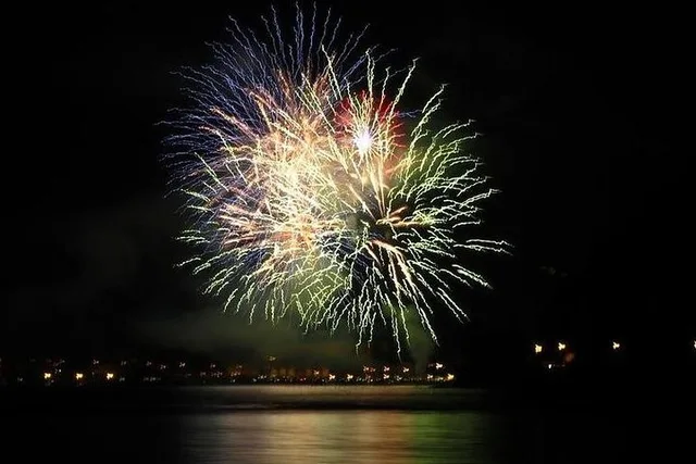 Panama City Beach Fireworks Cruise - Image 2