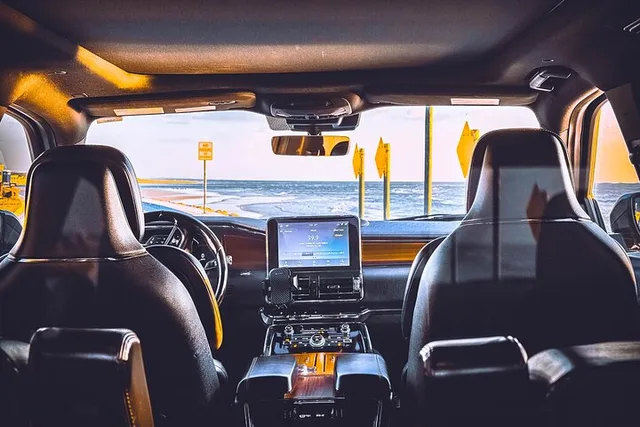 Jacksonville Private Airport Transfer to Ritz Carlton - Image 4