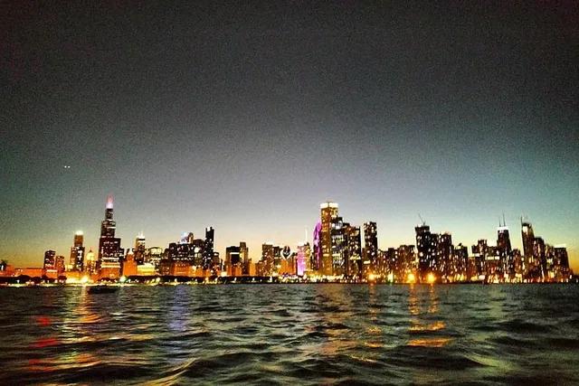 Chicago Private Sunset Sail on Lake Michigan - Image 6