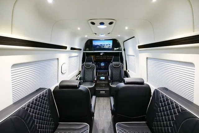 New York City Sprinter Van Tour - Image 4