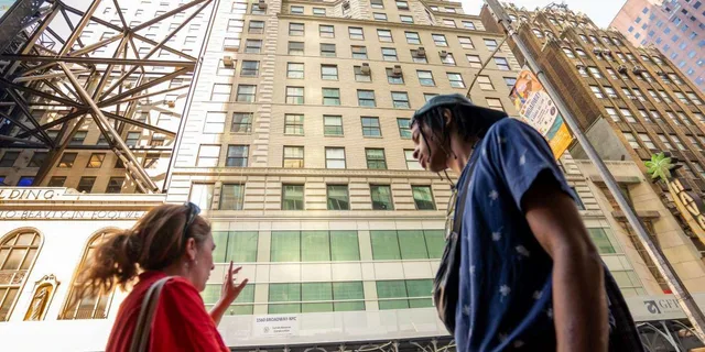 New York Broadway Backstage Tour - Image 5