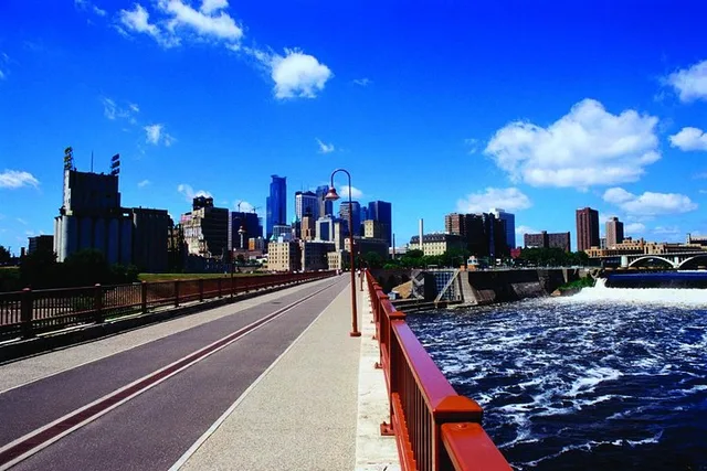 Minneapolis-St. Paul City Highlights Tour - Image 3