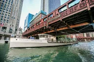 Chicago River Architectural Lunch Cruise thumbnail 2
