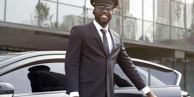 Miami Airport Private SUV Transfer - Image 1