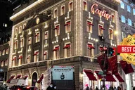 New York City Private Holiday Lights Tour by Car thumbnail 6