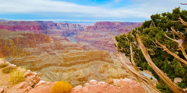 Las Vegas Grand Canyon and Hoover Dam Tour in Spanish - Image 1