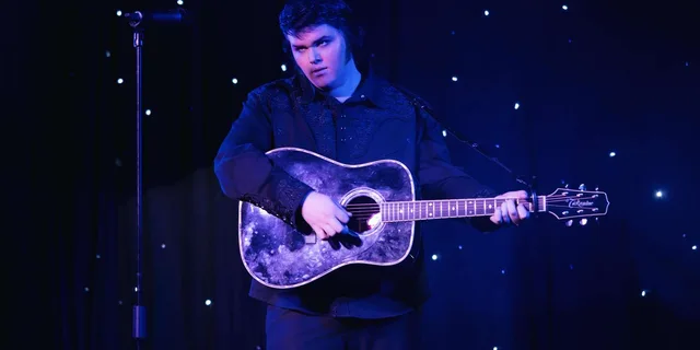 Pigeon Forge Elvis and Johnny Cash Tribute Show 90 Min - Image 4