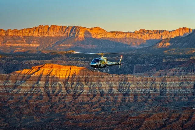 Zion National Park Helicopter Tour 30 Min - Image 1