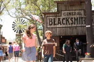 Anaheim Knott's Berry Farm Tour with Transfers thumbnail 2