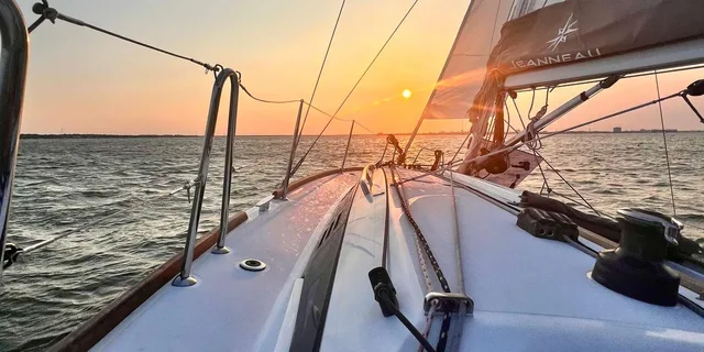 Charleston Sailing Charter BYOB 2.5 hr - Image 1
