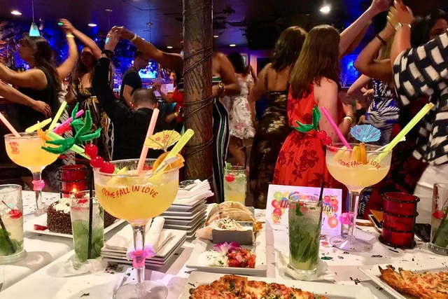 Miami Salsa Night with Lessons & Mojitos - Image 5