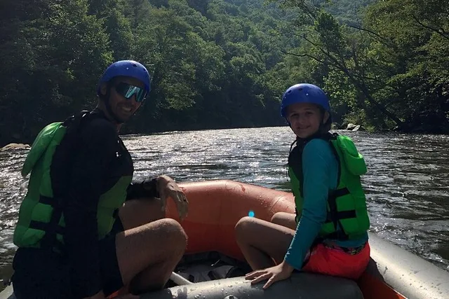 Hartford Family Float Trip on the Lower Pigeon River - Image 1