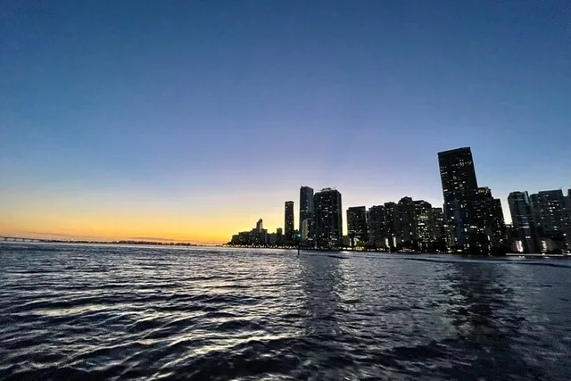 Fort Lauderdale Moon-Watch Boat Cruise - Image 3