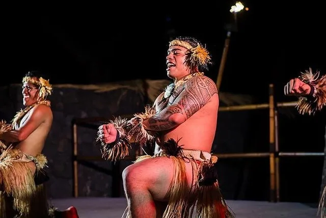 Maui Luau Dinner and Show - Image 4