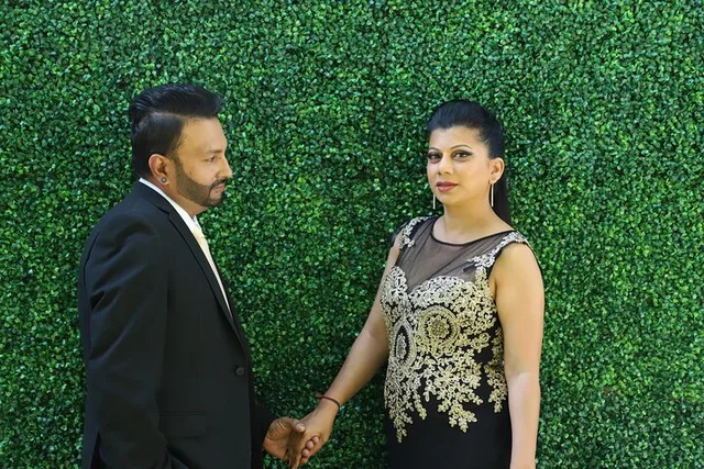 Las Vegas Wedding at Hawaiian Chapel 45 min - Image 6