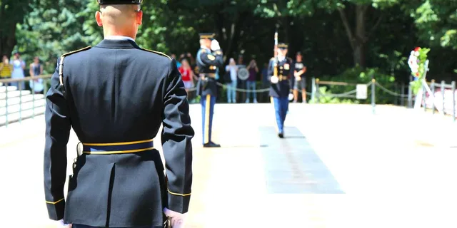 Arlington Cemetery Walking Tour & JFK Grave - Image 1