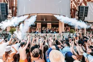 Las Vegas Pool Crawl with Party Bus & Open Bar thumbnail 3