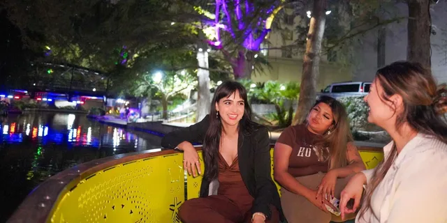San Antonio Night Driving Tour with Dinner & Cruise - Image 3