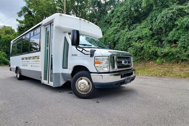 Nashville Airport Private Shuttle - Image 4