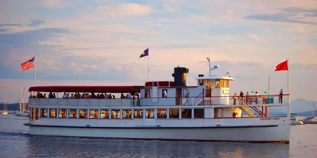 Boston Harbor Sunset Yacht Cruise - Image 4