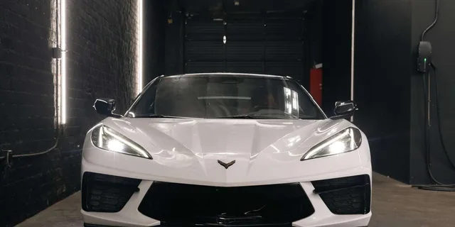 Los Angeles Exotic Car Drive to Hollywood Sign - Image 3