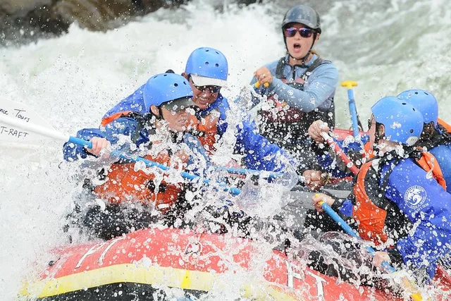 Royal Gorge Whitewater Rafting Half Day Trip - Image 1