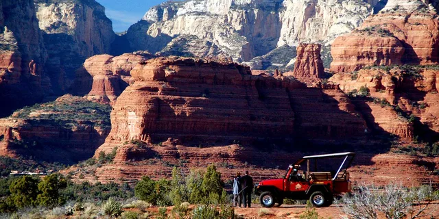 Sedona Jeep Tour Red Rock West Trail 2 hr - Image 1