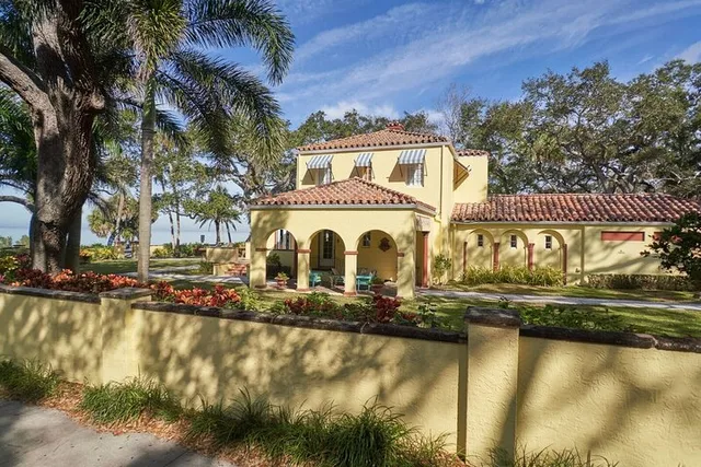 Sarasota Architecture Tour - Image 1