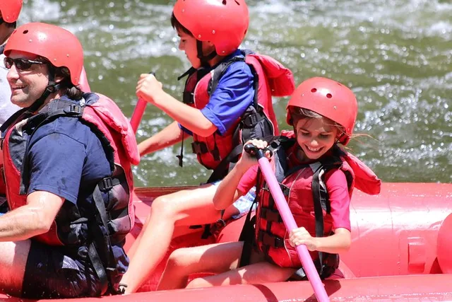 Hartford Pigeon River Rafting Trip - Image 2