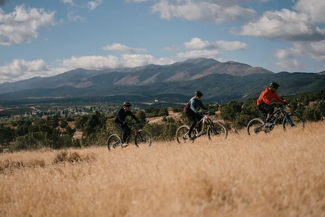 Las Vegas Bike and Hike Tour - Image 2