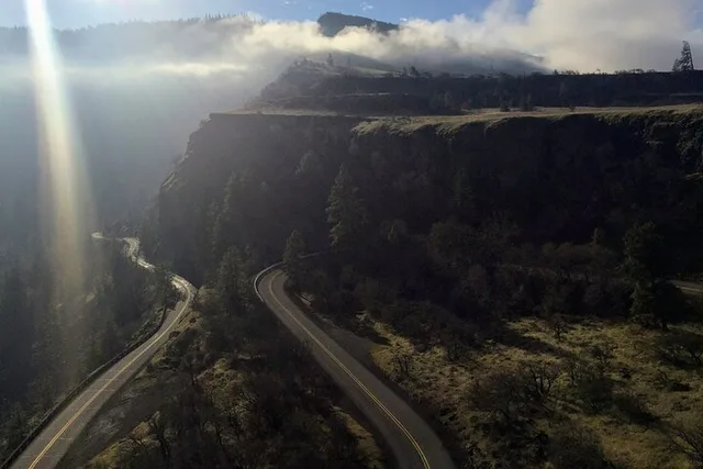 Hood River Valley Tour: Timberline, Orchards & Waterfalls - Image 3
