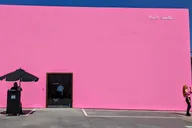 Los Angeles Sites and Celebrity Homes Tour thumbnail 1