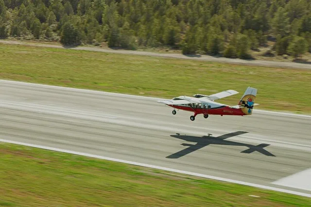 Grand Canyon Airplane Tour to Horseshoe Bend and Antelope Canyon - Image 5