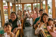 Honolulu Trolley Tour thumbnail 5