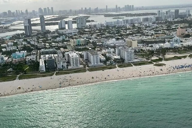 Miami Romantic Air Tour with Champagne 60 Min - Image 6