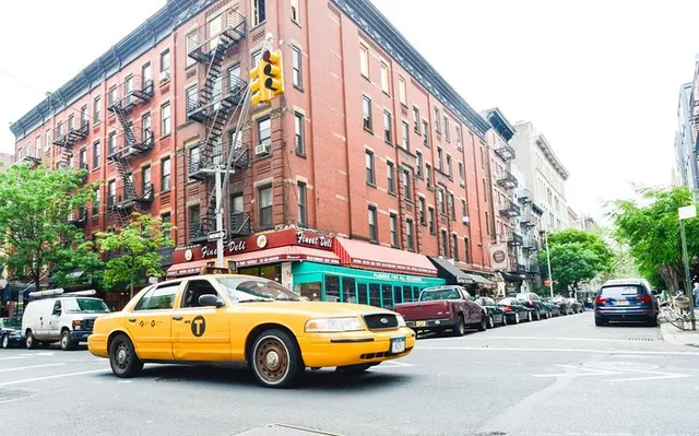 New York SoHo, Greenwich Village, and Meatpacking District Tour in French - Image 2